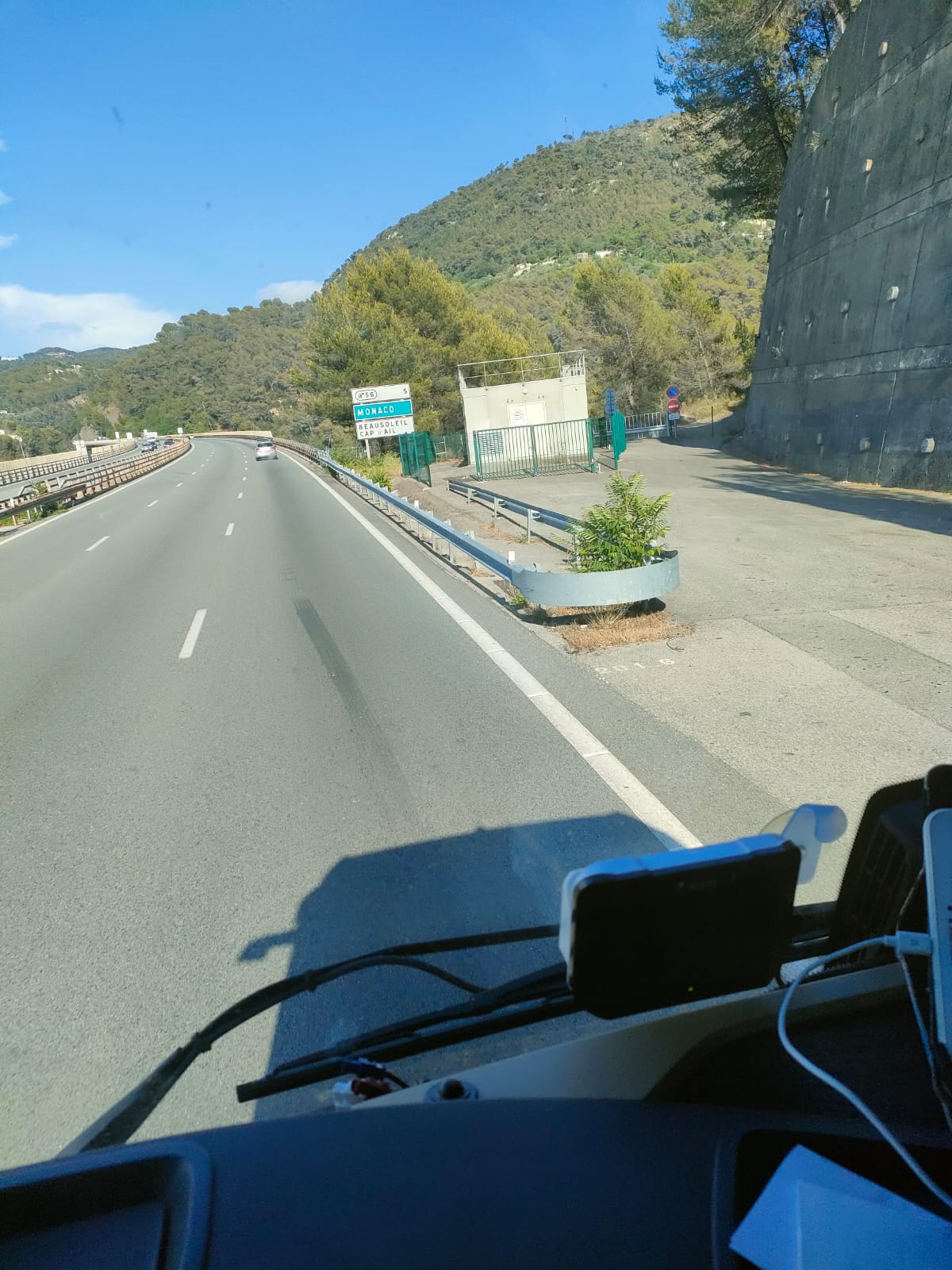 Vista desde un vehículo en carretera